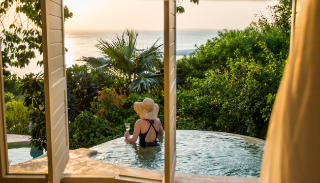 Kilindi - pavilion pool sunset